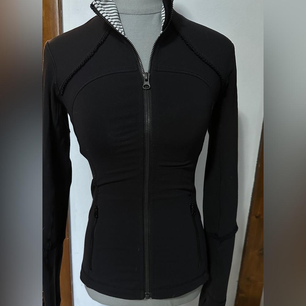 Lululemon define ruffle jacket